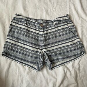 Artisan Ny Gray and White Bermudas with Striped Design